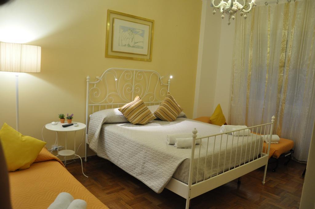 Big Home In Vatican ローマ 部屋 写真